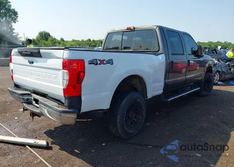 2004 Ford F250 Super Duty из США, поврежденный, VIN 1FTNW21L24EA98174